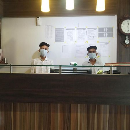 Hotel O Sri Balaji Residency Ahmedabad Bagian luar foto