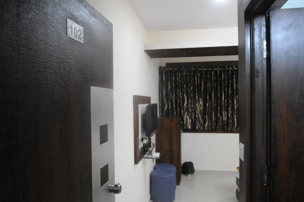 Oyo Hotel Sree Balaji Residency Ahmedabad Ruang foto